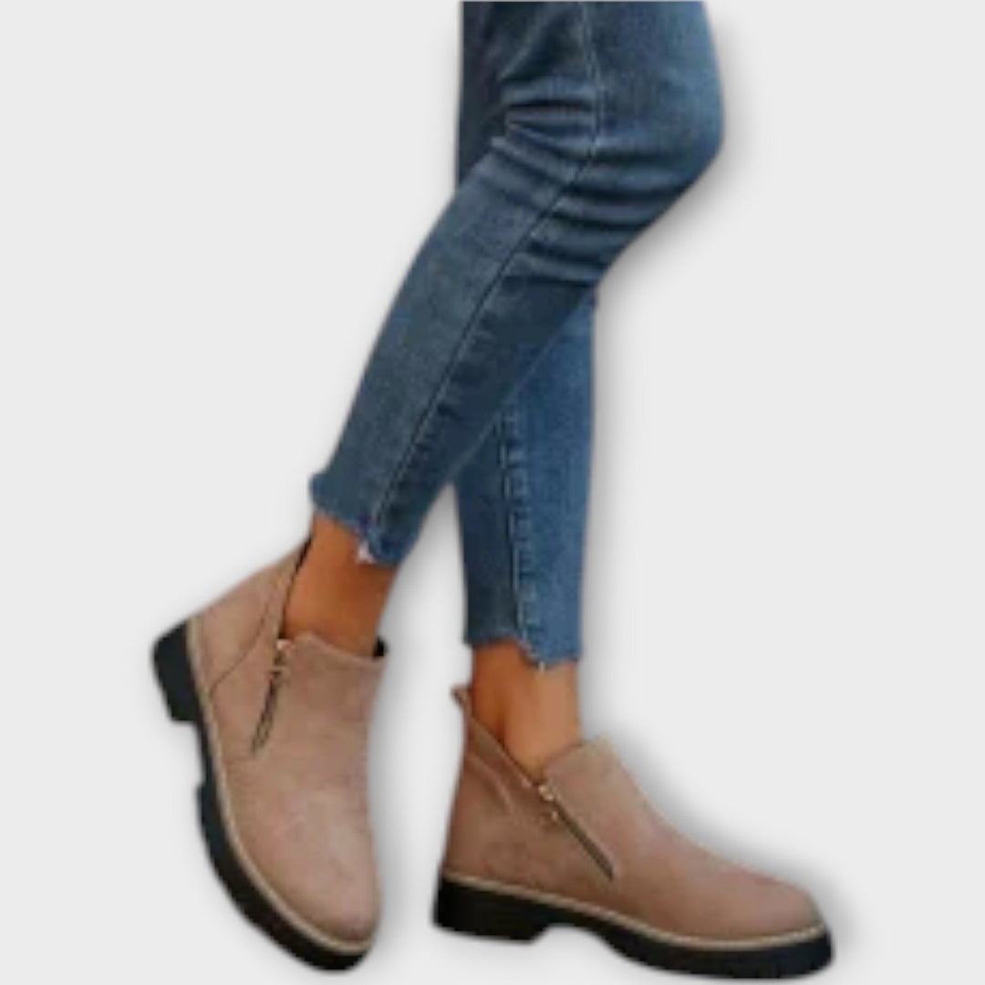 Elegant Boots with High Comfort