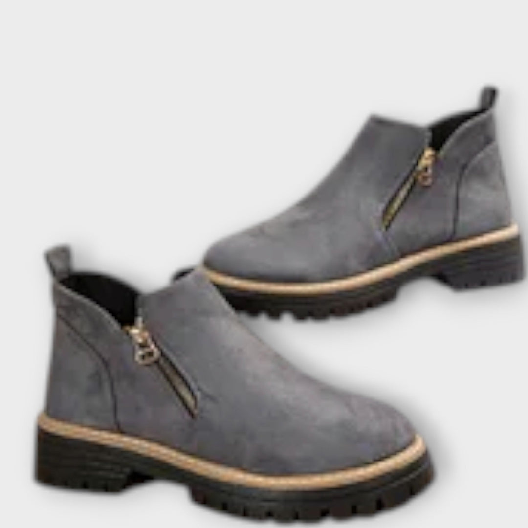 Elegant Boots with High Comfort
