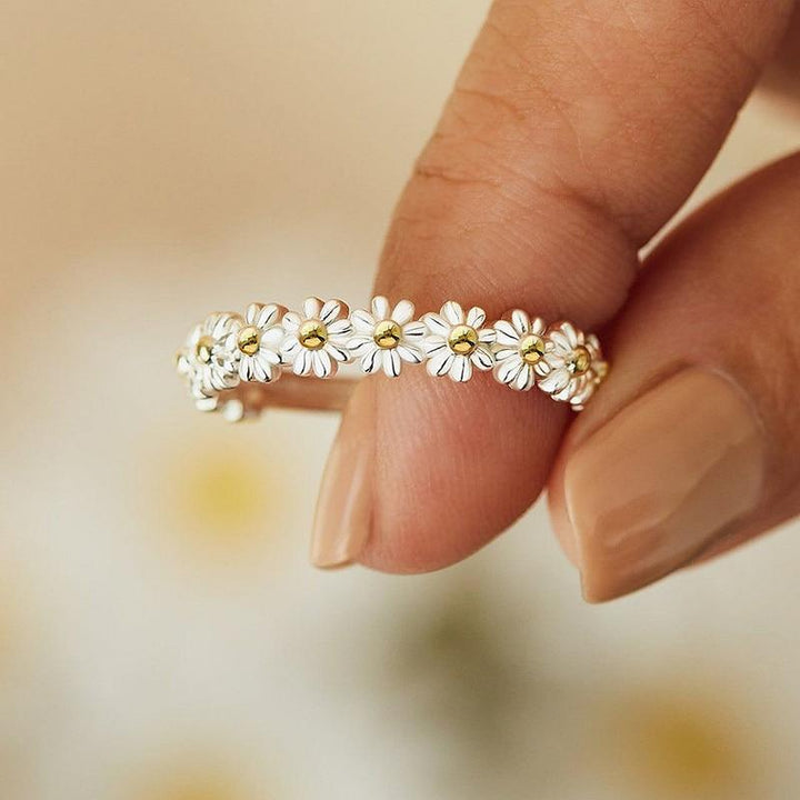 Silver Daisy Ring