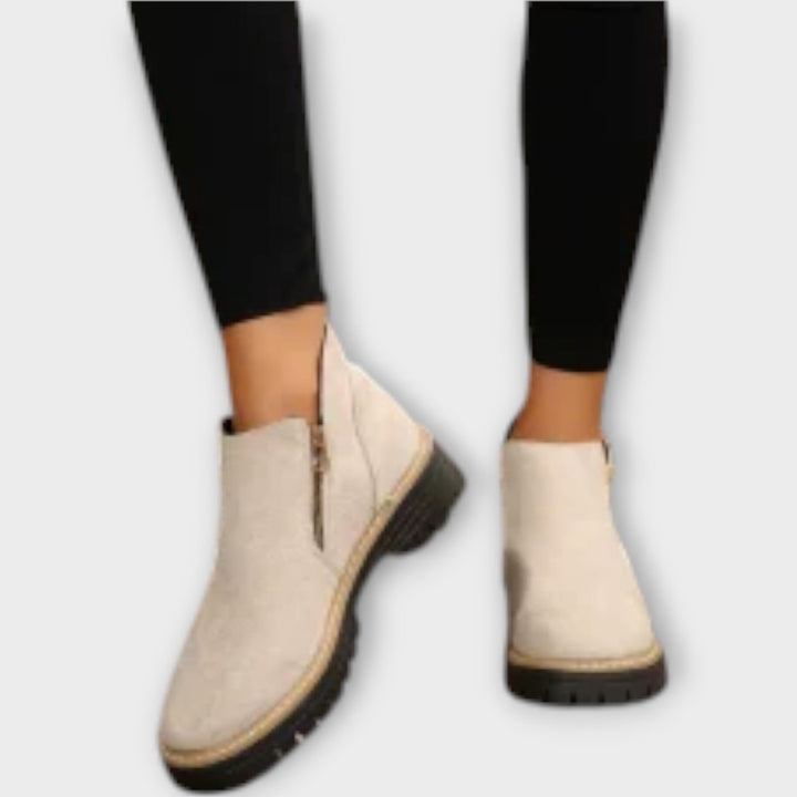 Elegant Boots with High Comfort